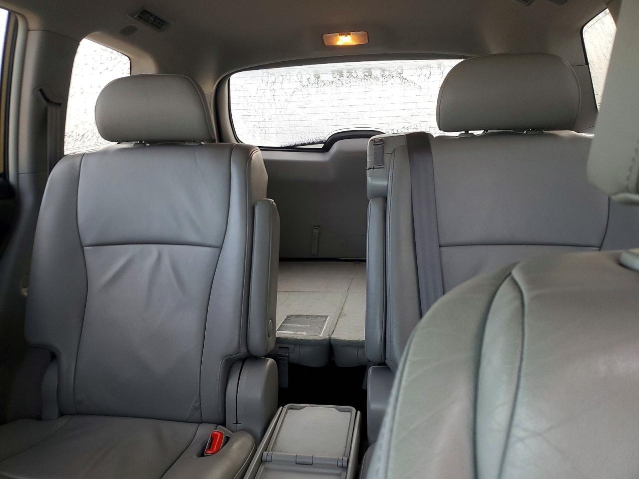 2011 TOYOTA HIGHLANDER