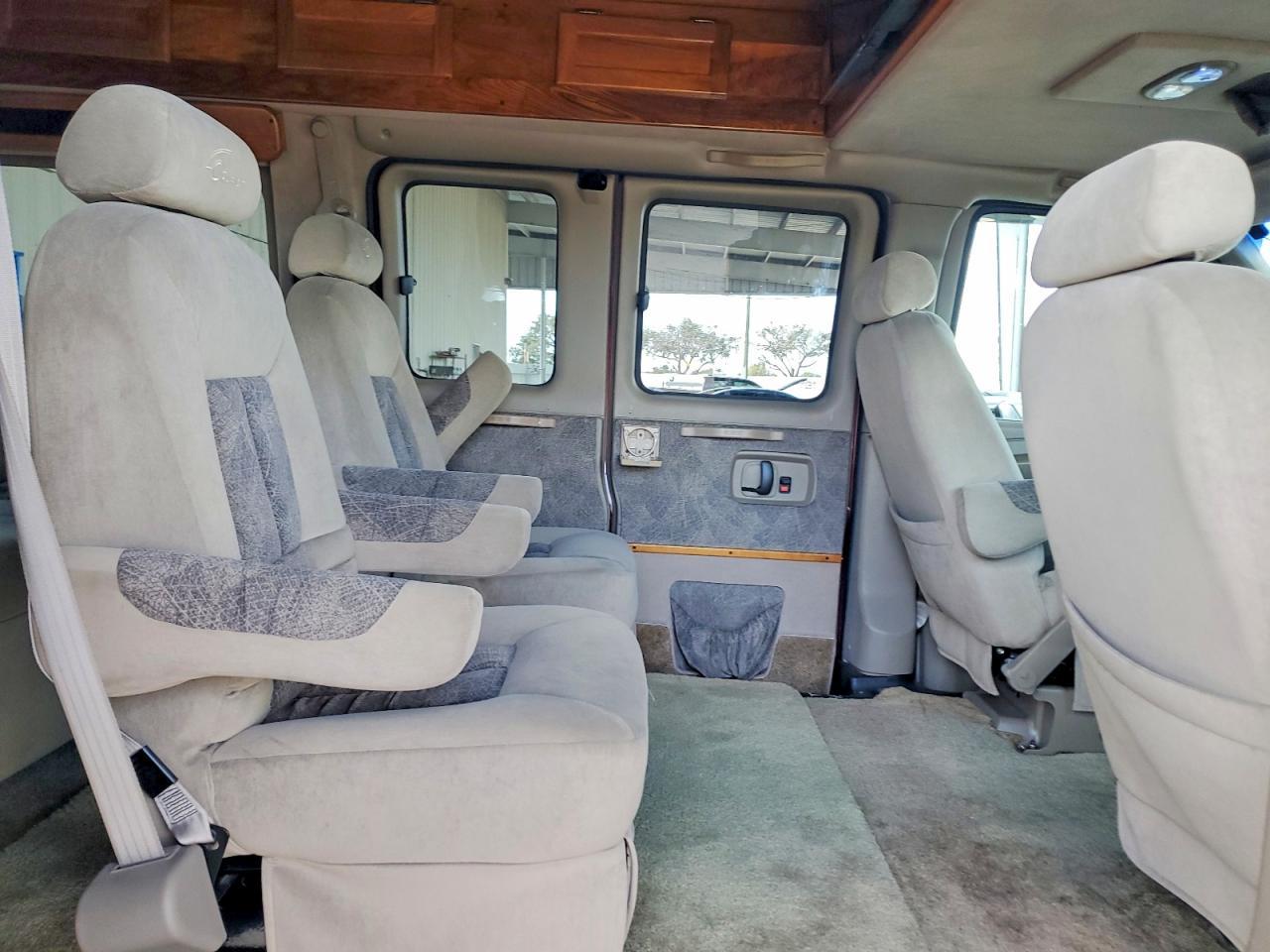 2004 GMC Savana