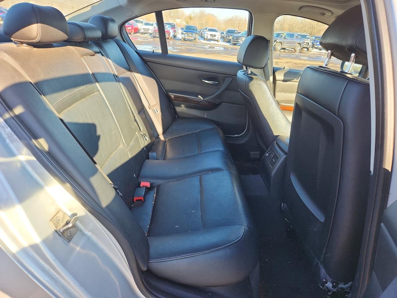 2011 BMW 3 SERIES