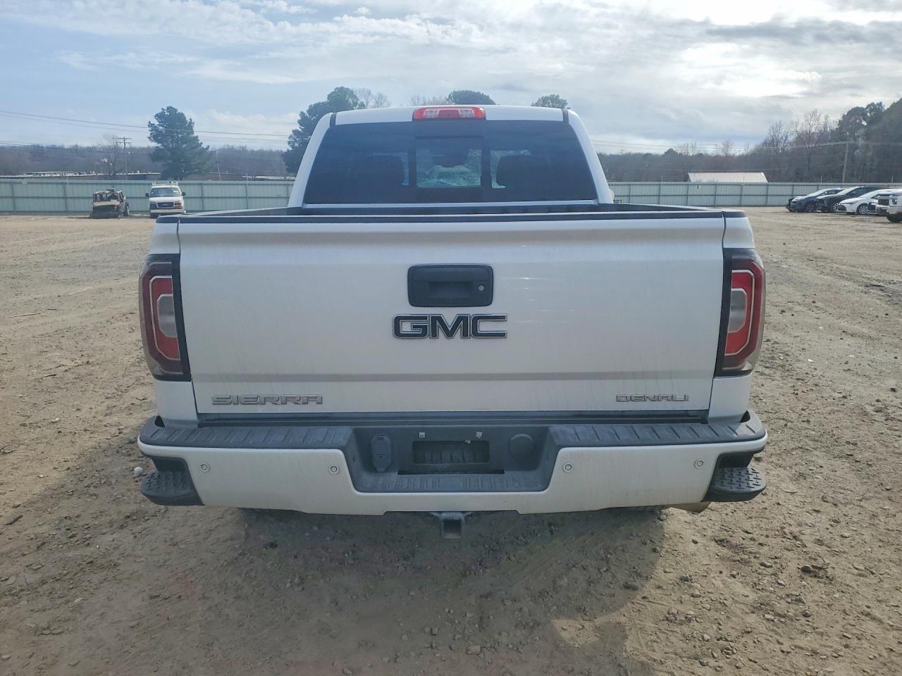 2018 GMC Sierra