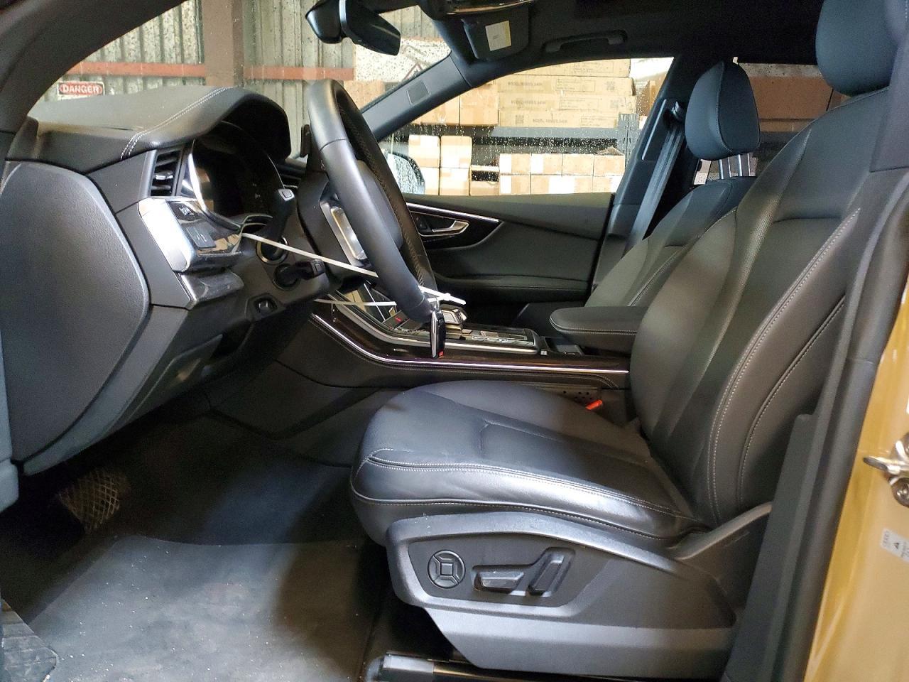 2025 AUDI Q8