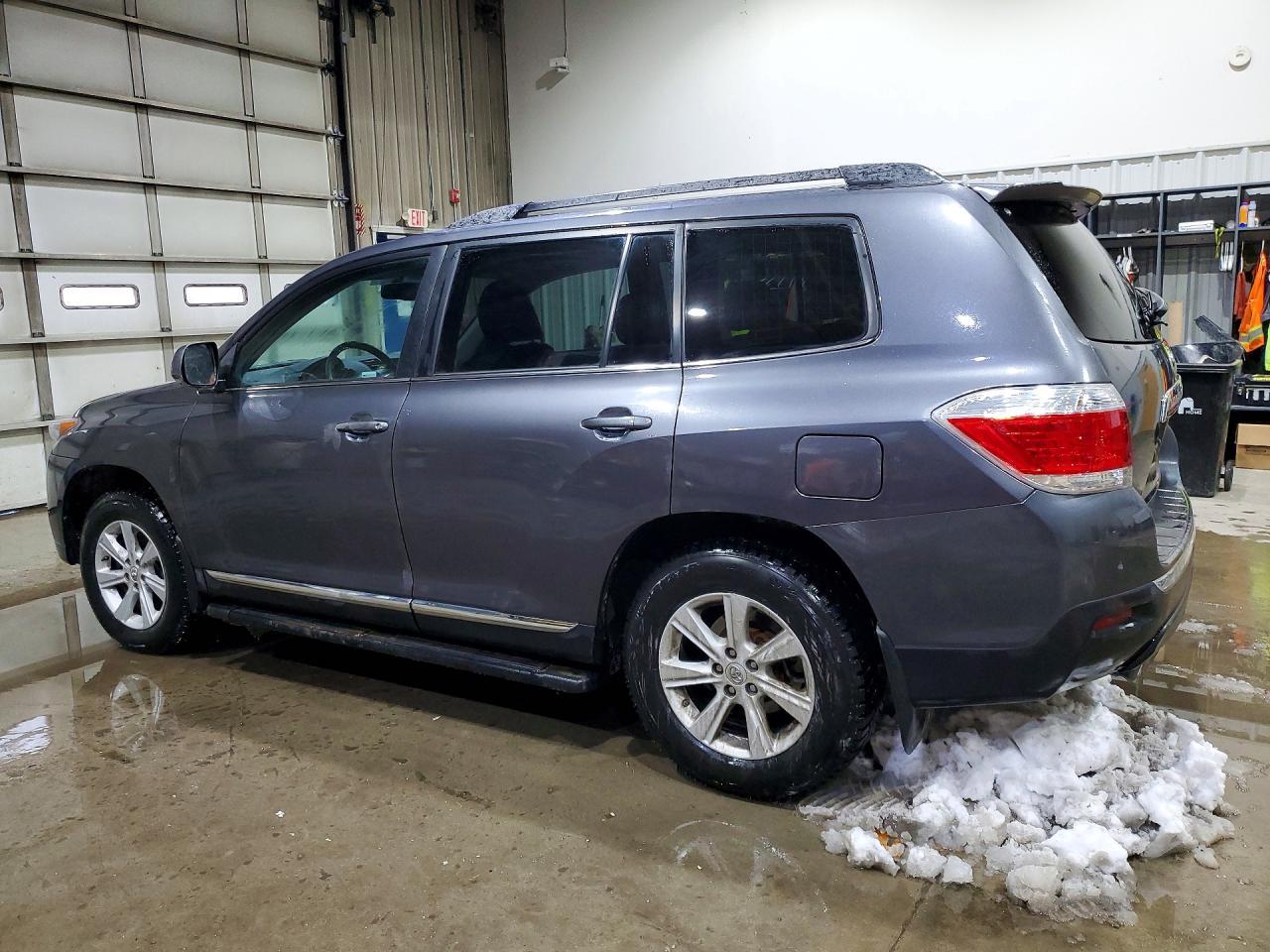 2013 TOYOTA HIGHLANDER