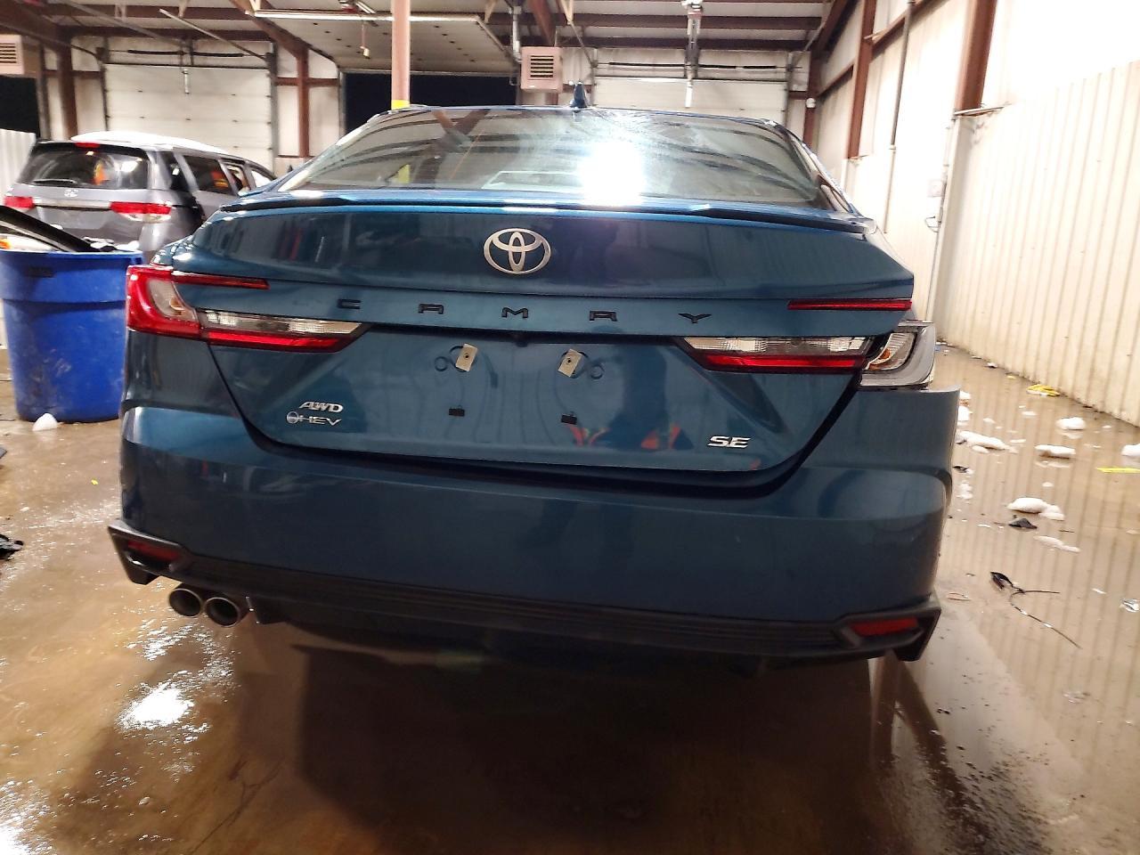 2025 TOYOTA CAMRY