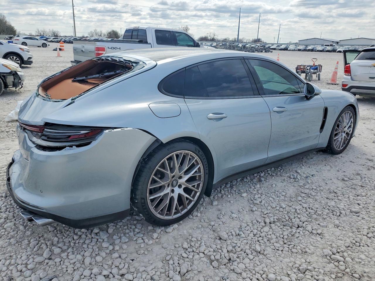 2021 PORSCHE Panamera