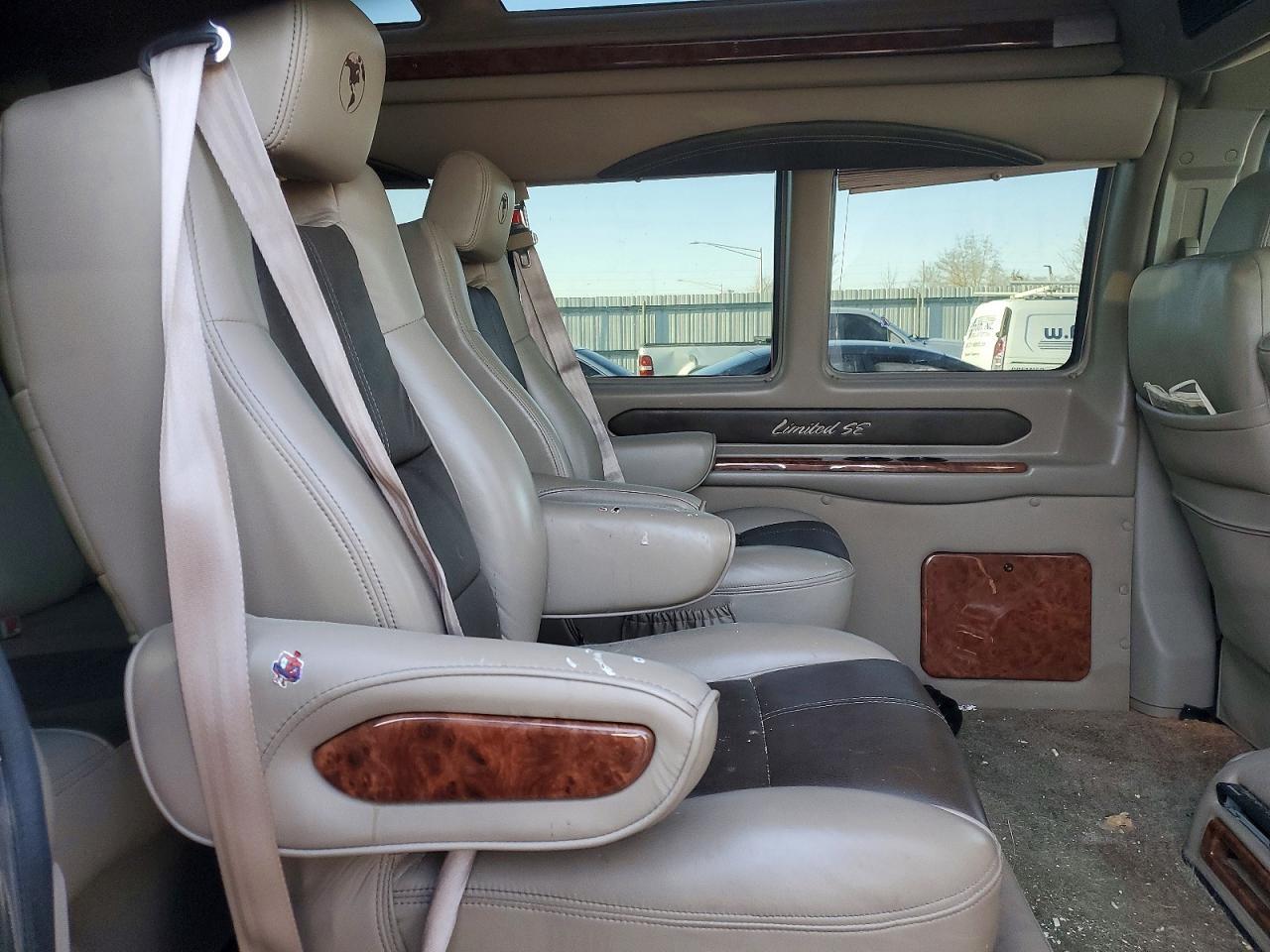 2017 GMC Savana