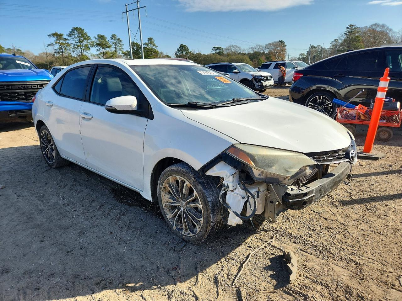 2015 TOYOTA COROLLA