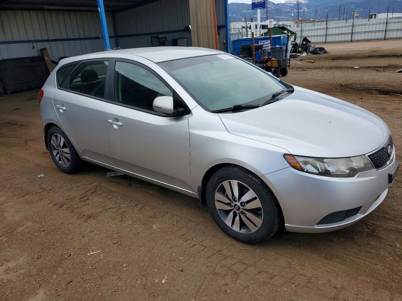 2013 KIA FORTE