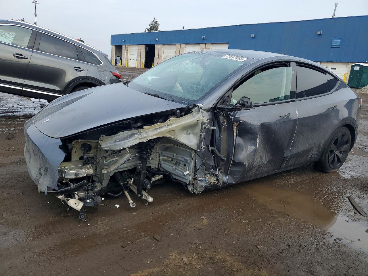 2023 TESLA MODEL Y