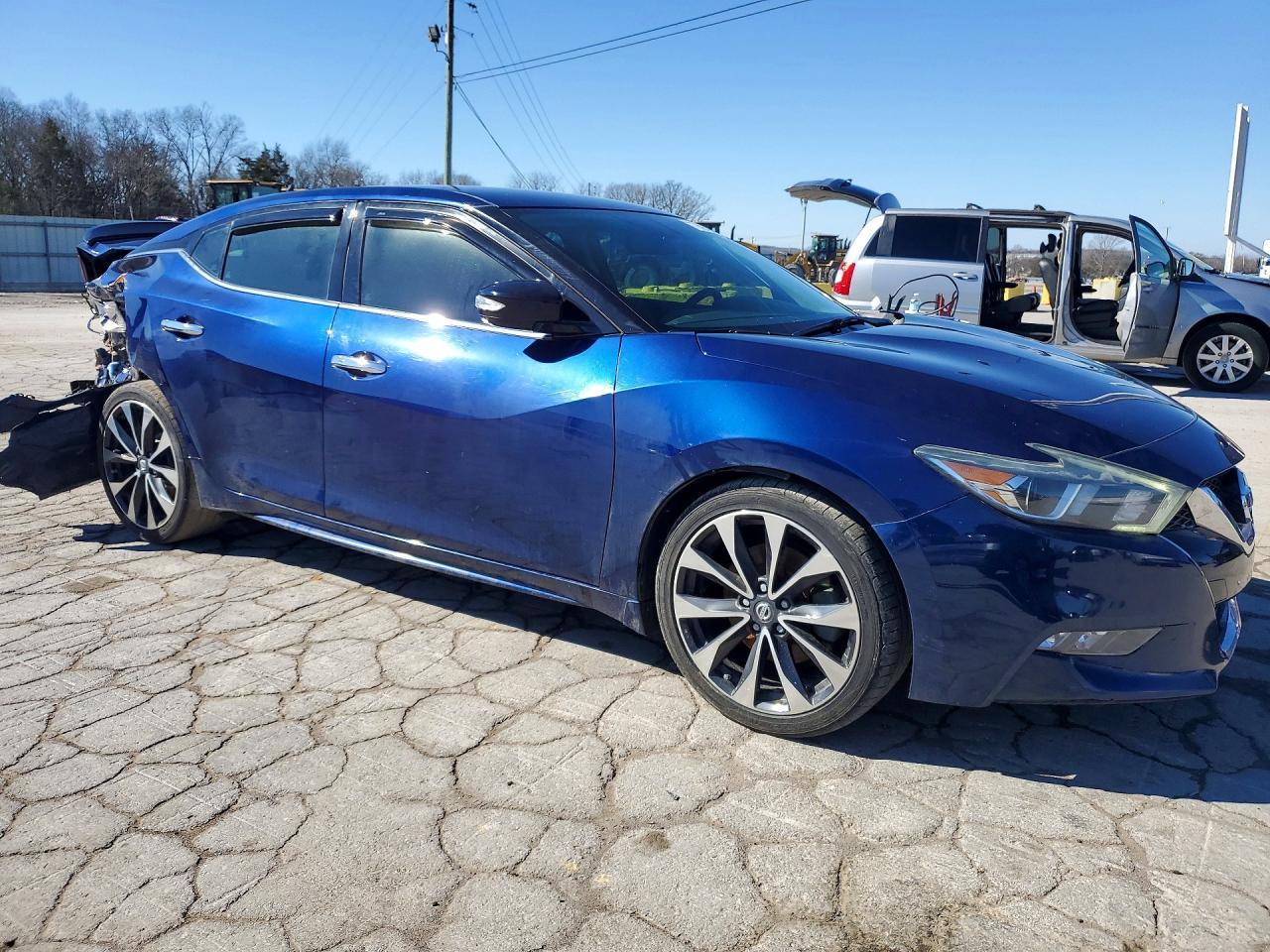 2016 NISSAN Maxima