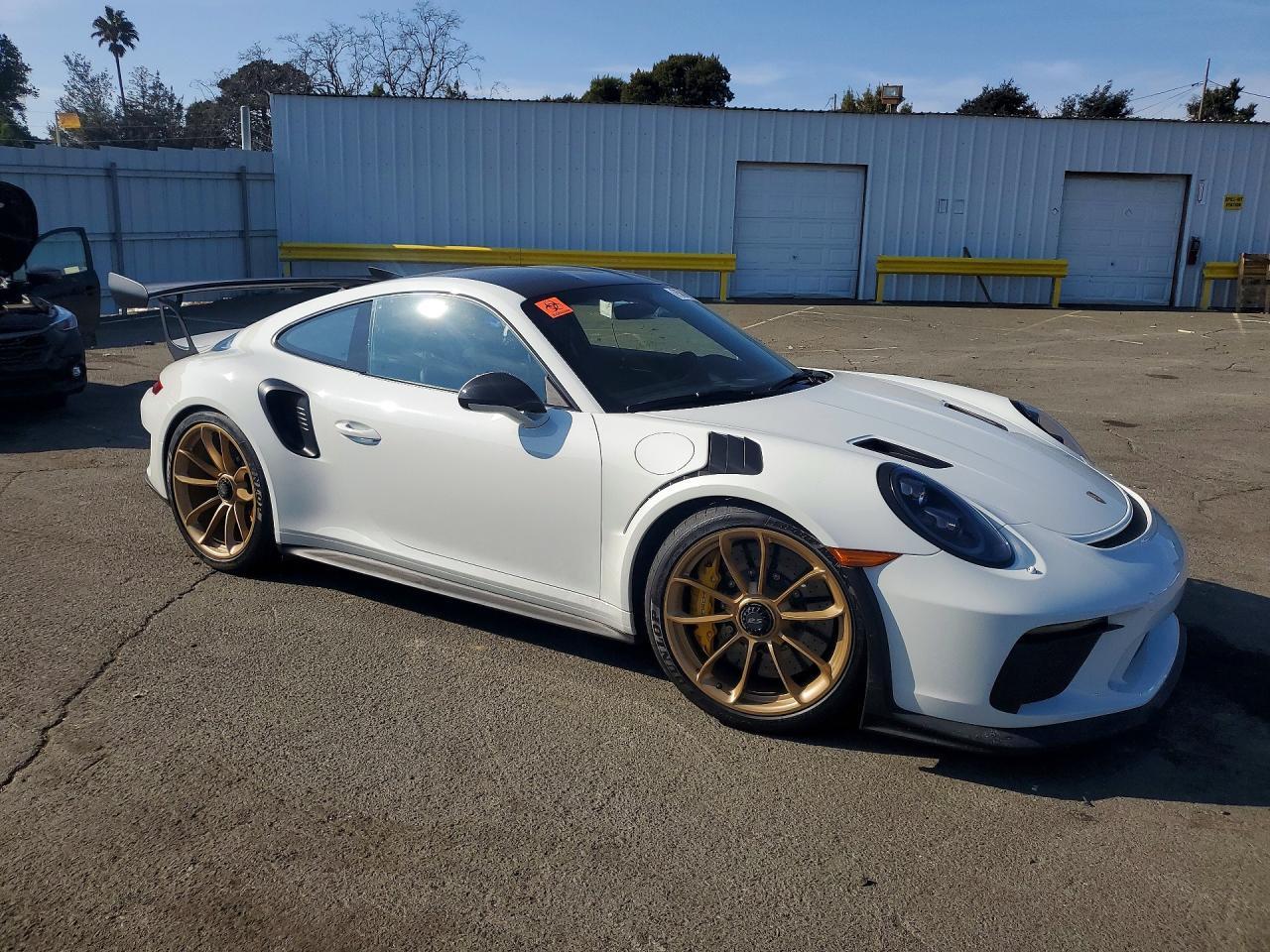 2019 PORSCHE 911