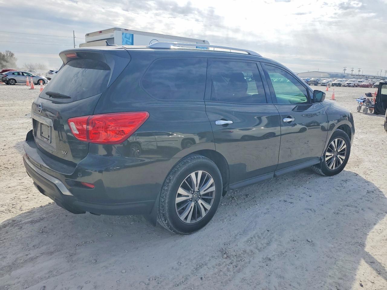 2017 NISSAN PATHFINDER