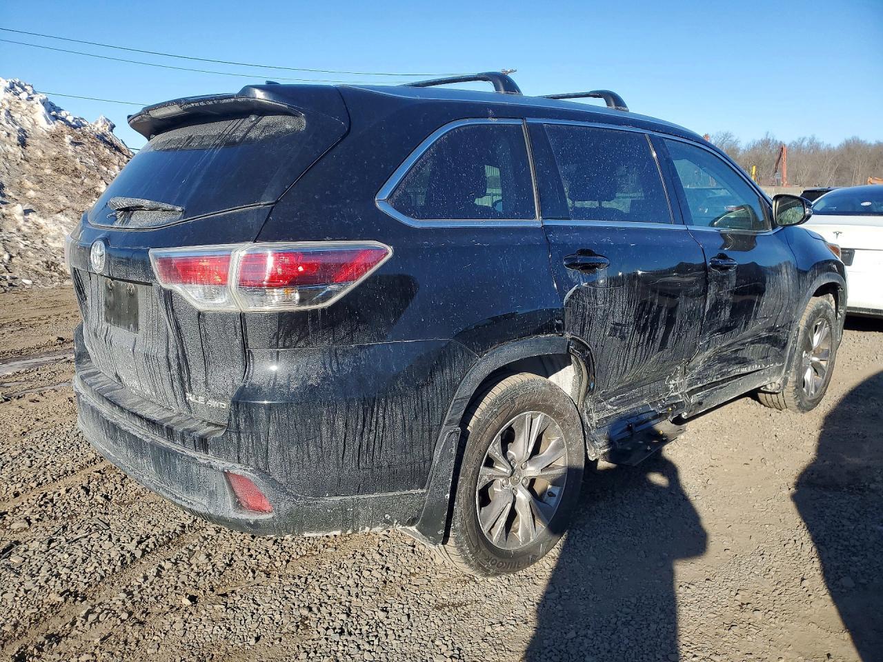 2015 TOYOTA HIGHLANDER