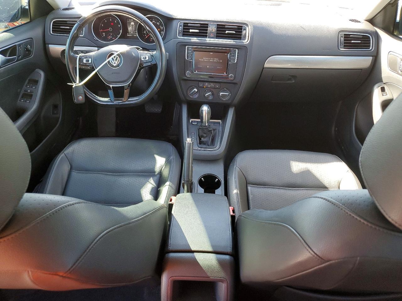 2017 VOLKSWAGEN JETTA