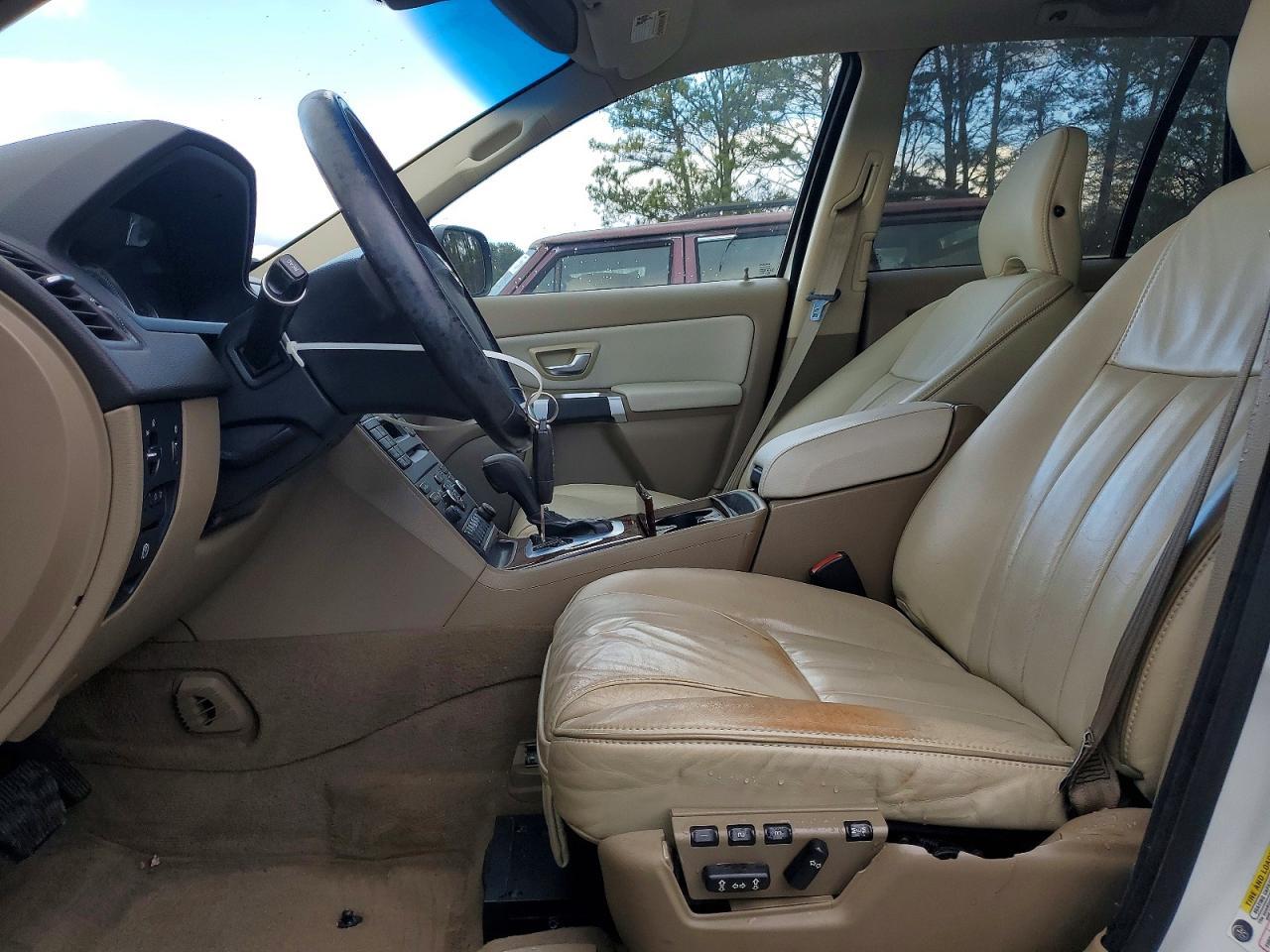 2013 VOLVO XC90