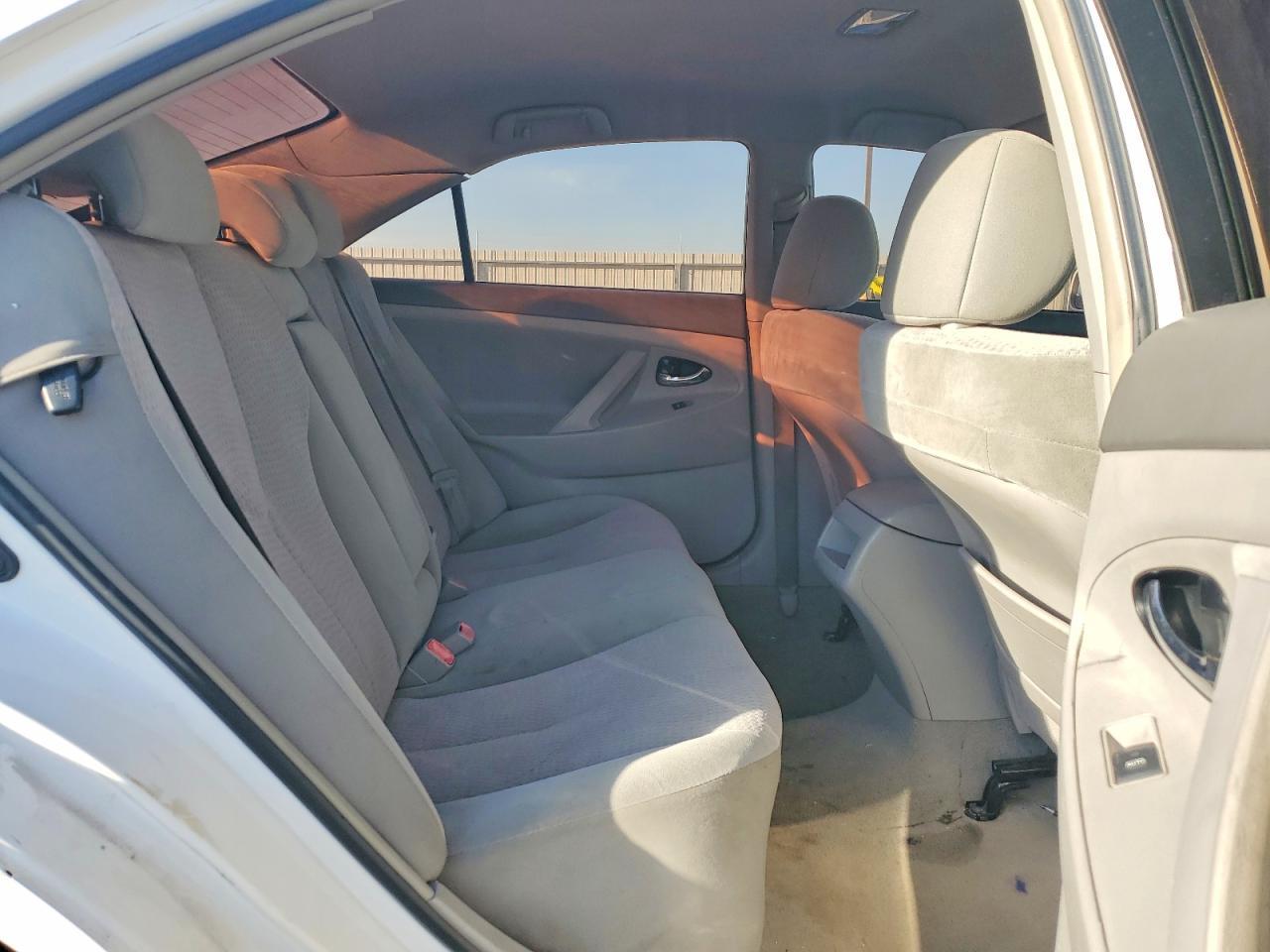 2011 TOYOTA CAMRY