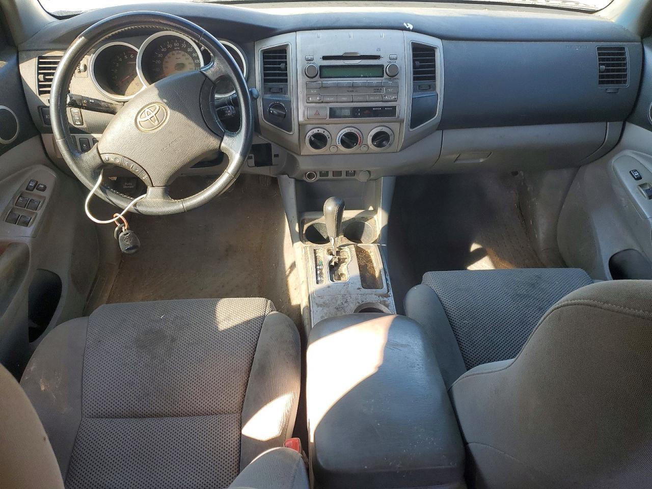 2011 TOYOTA TACOMA