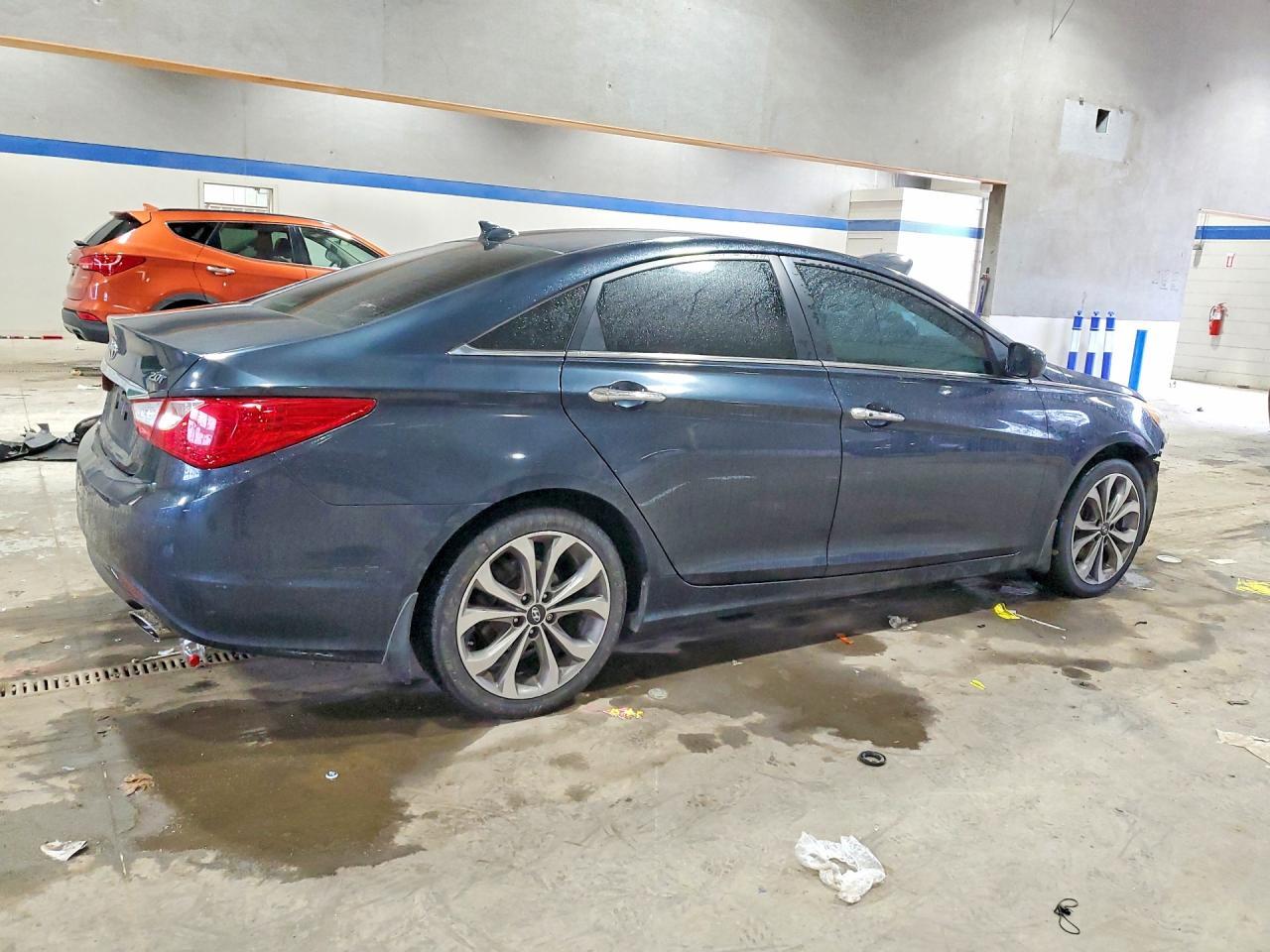 2013 HYUNDAI SONATA