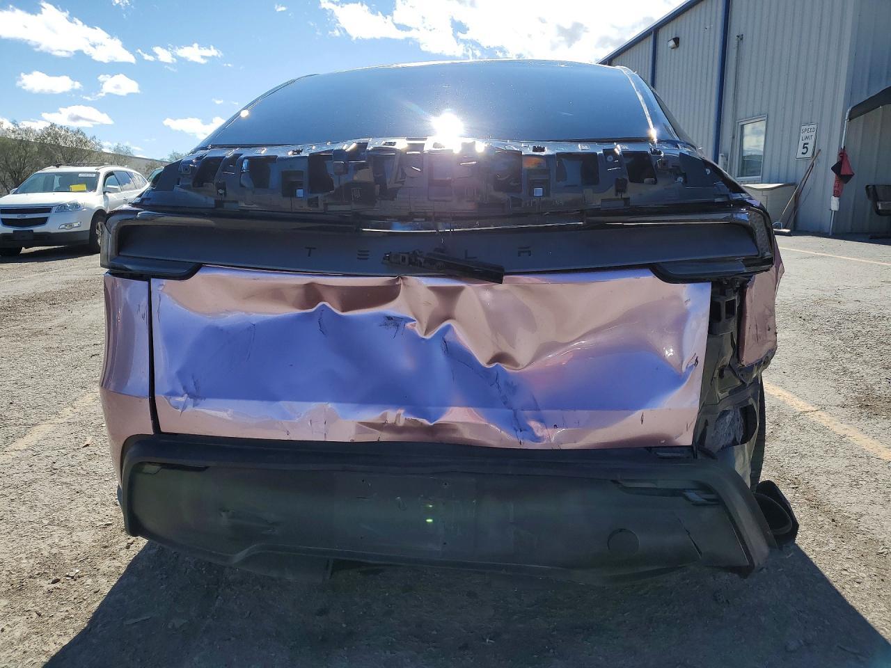 2026 TESLA MODEL Y