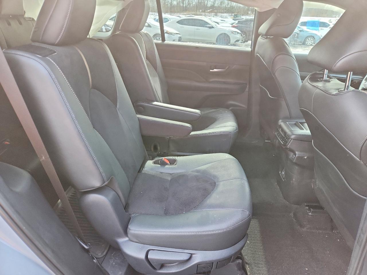 2026 TOYOTA HIGHLANDER