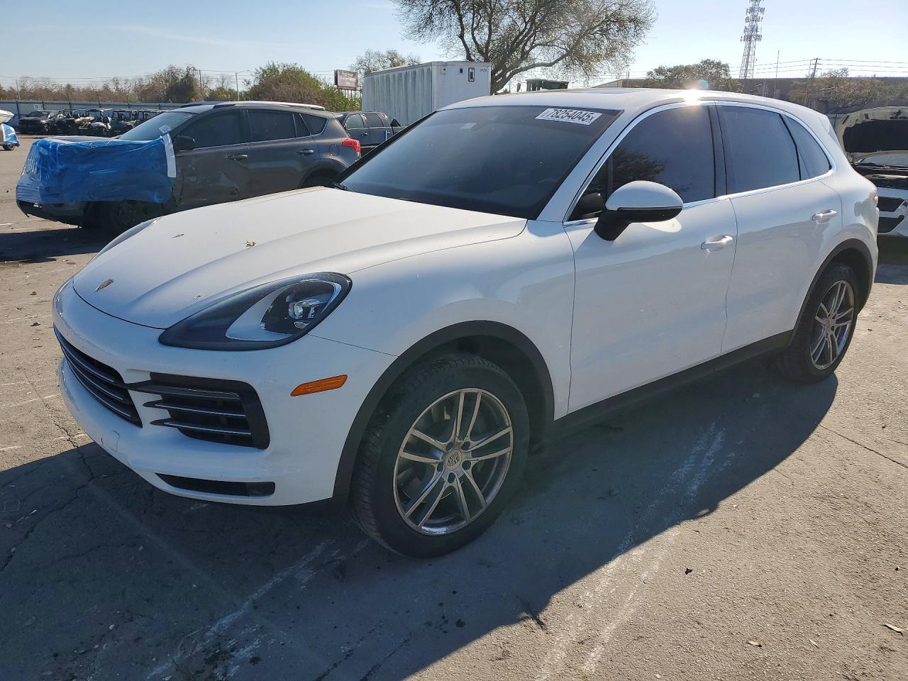 2021 PORSCHE CAYENNE