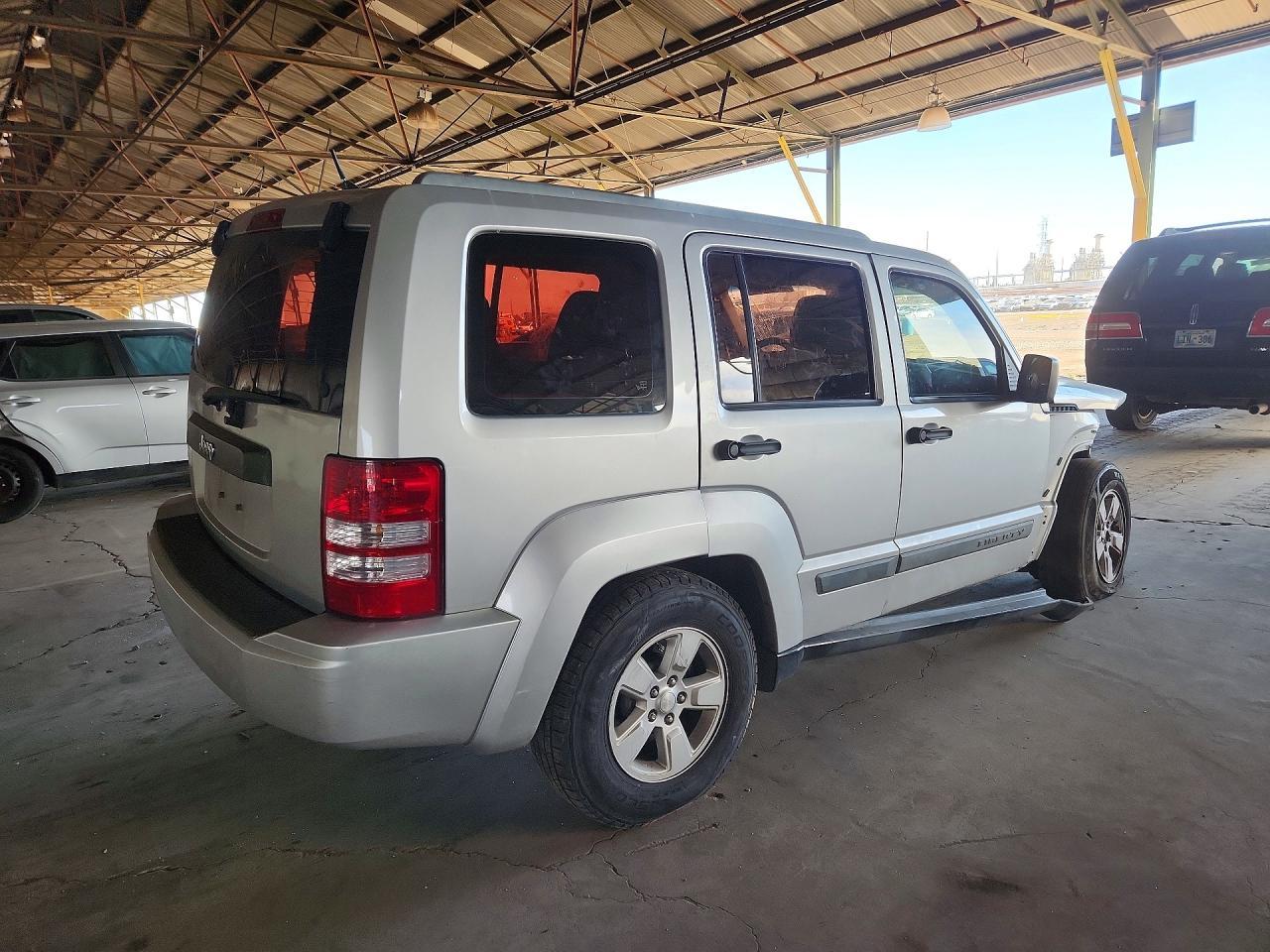 2012 JEEP Liberty