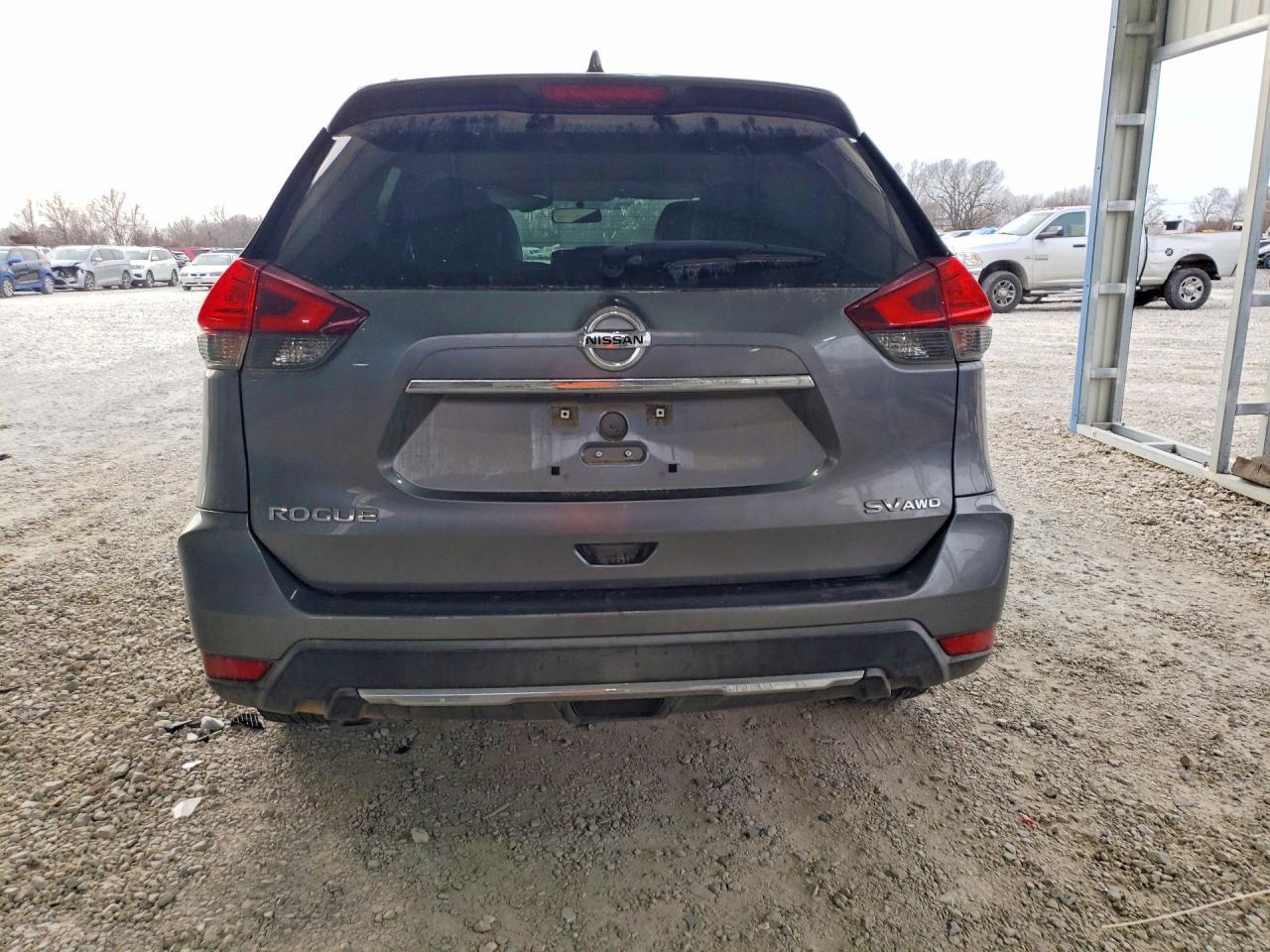 2017 NISSAN
