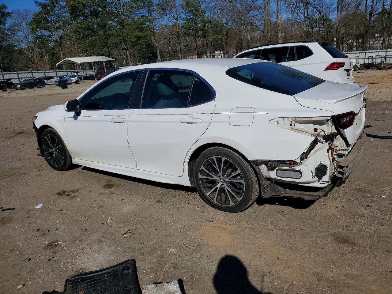 2018 TOYOTA CAMRY