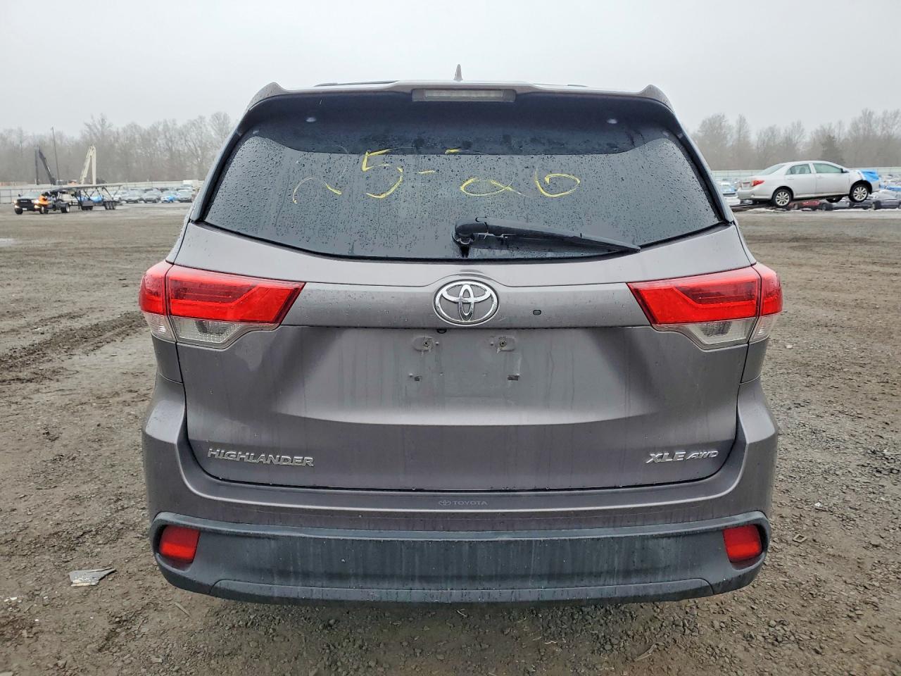 2018 TOYOTA HIGHLANDER