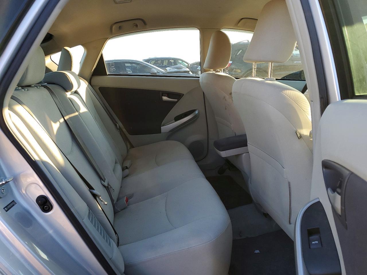 2011 TOYOTA PRIUS