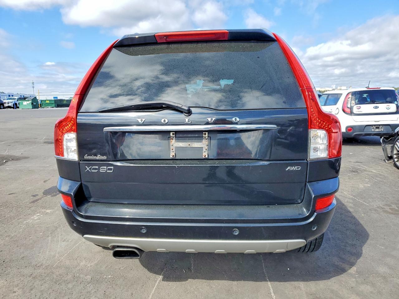 2013 VOLVO XC90