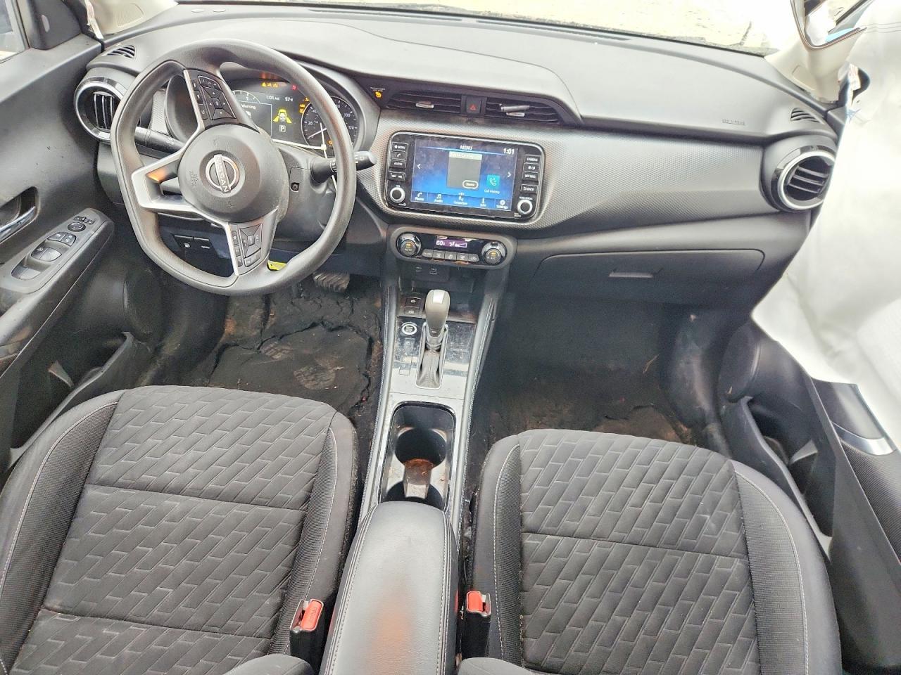 2022 NISSAN KICKS