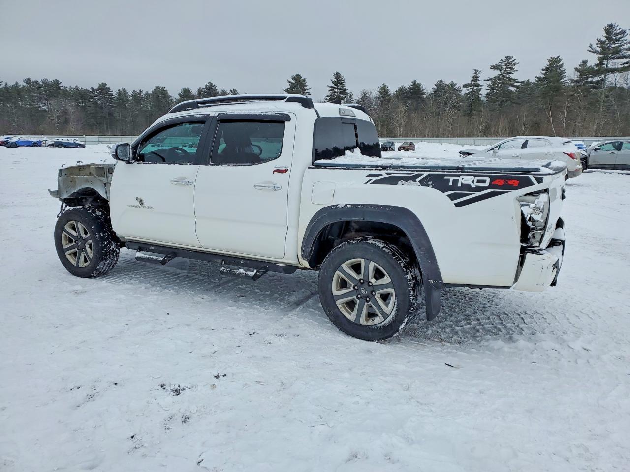2017 TOYOTA TACOMA