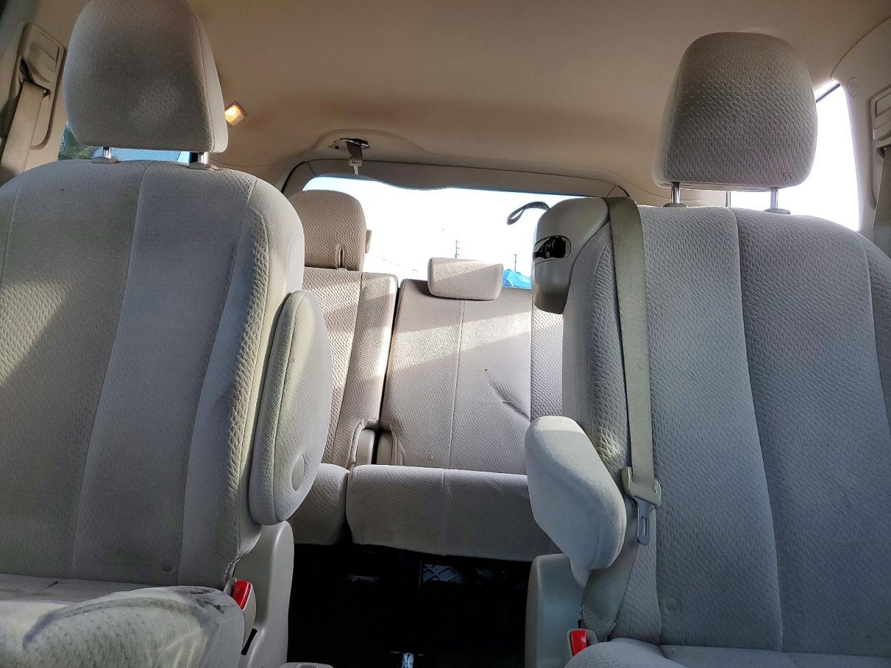 2013 TOYOTA SIENNA