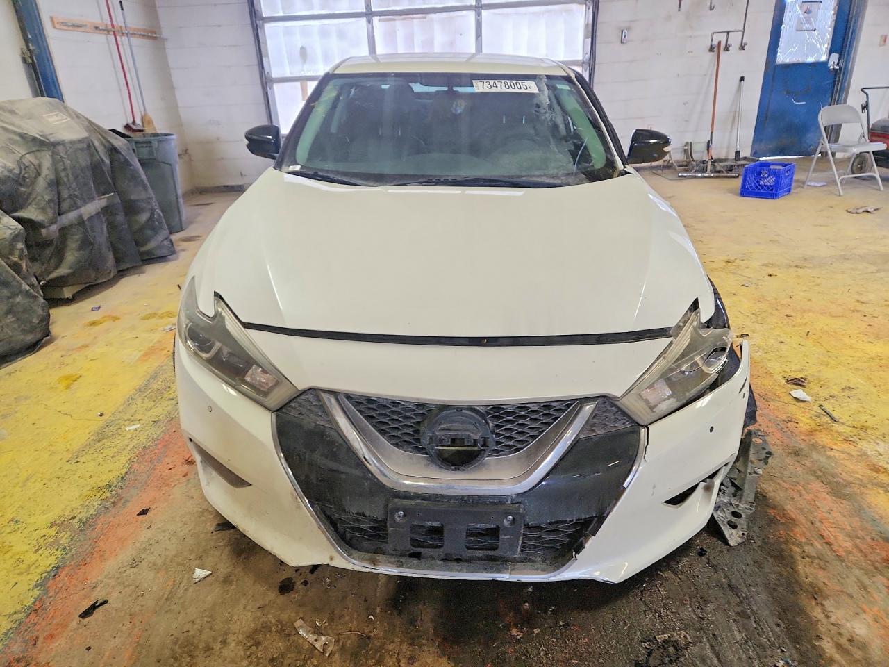 2017 NISSAN Maxima