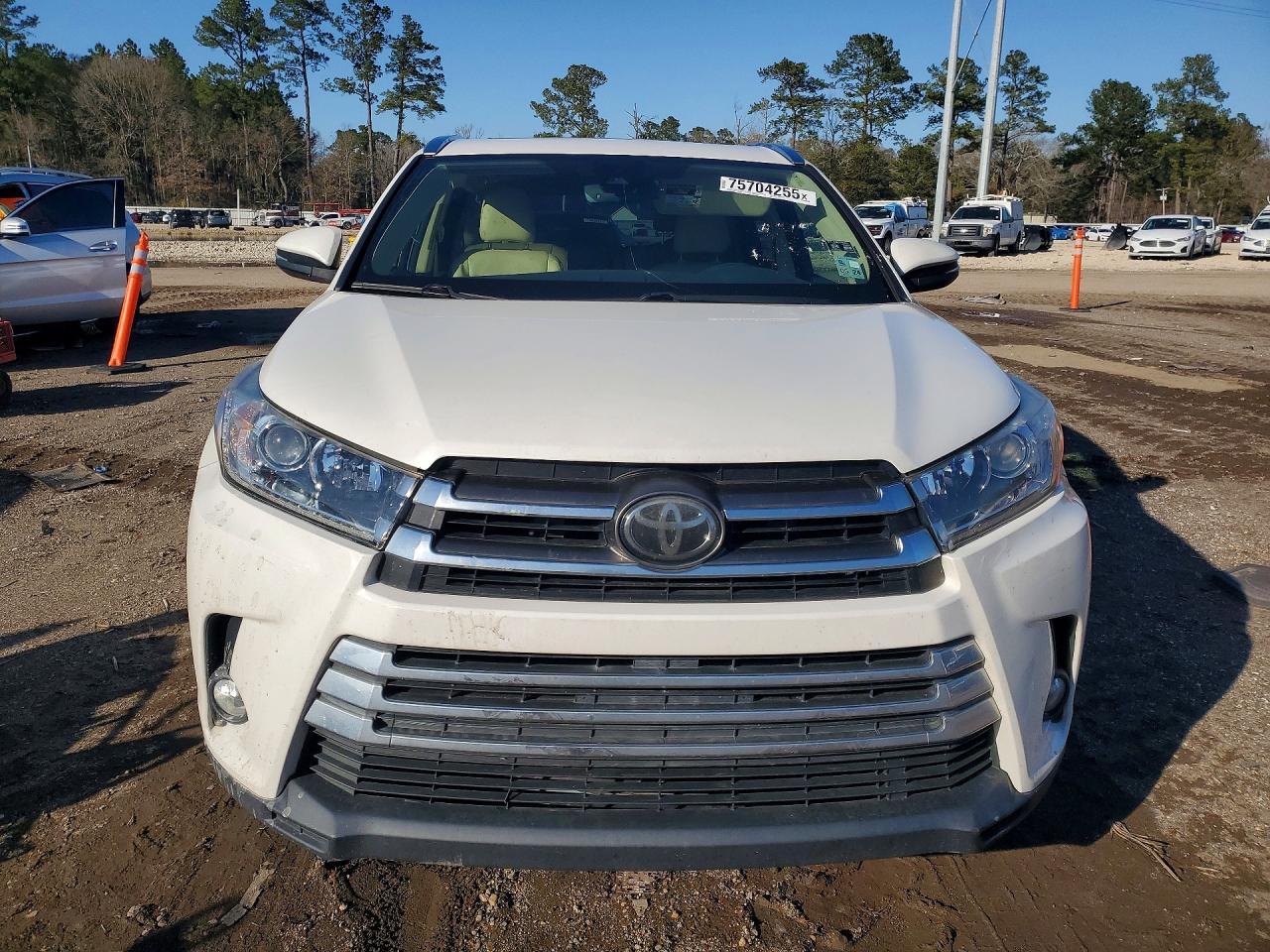 2017 TOYOTA HIGHLANDER