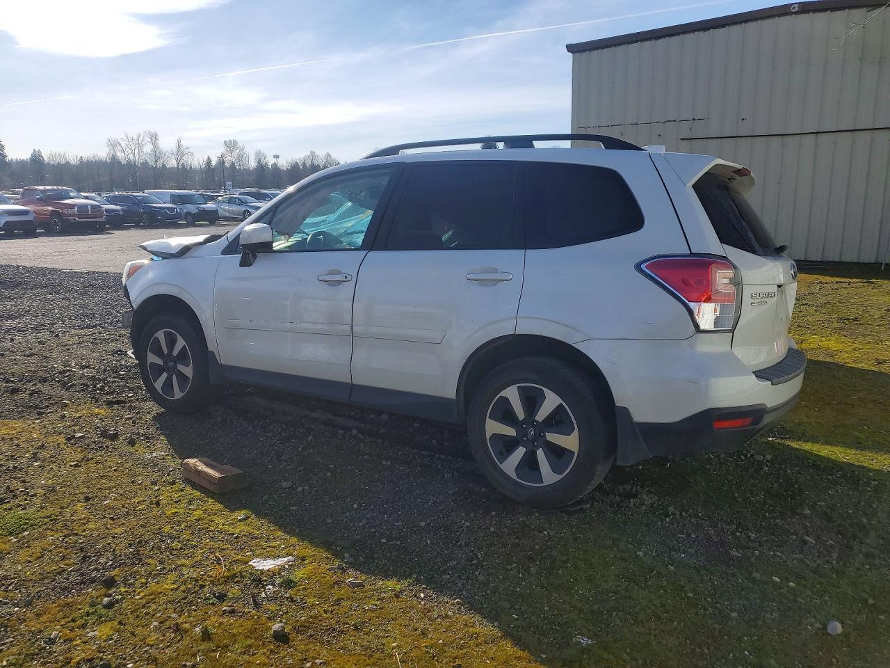 2018 SUBARU FORESTER