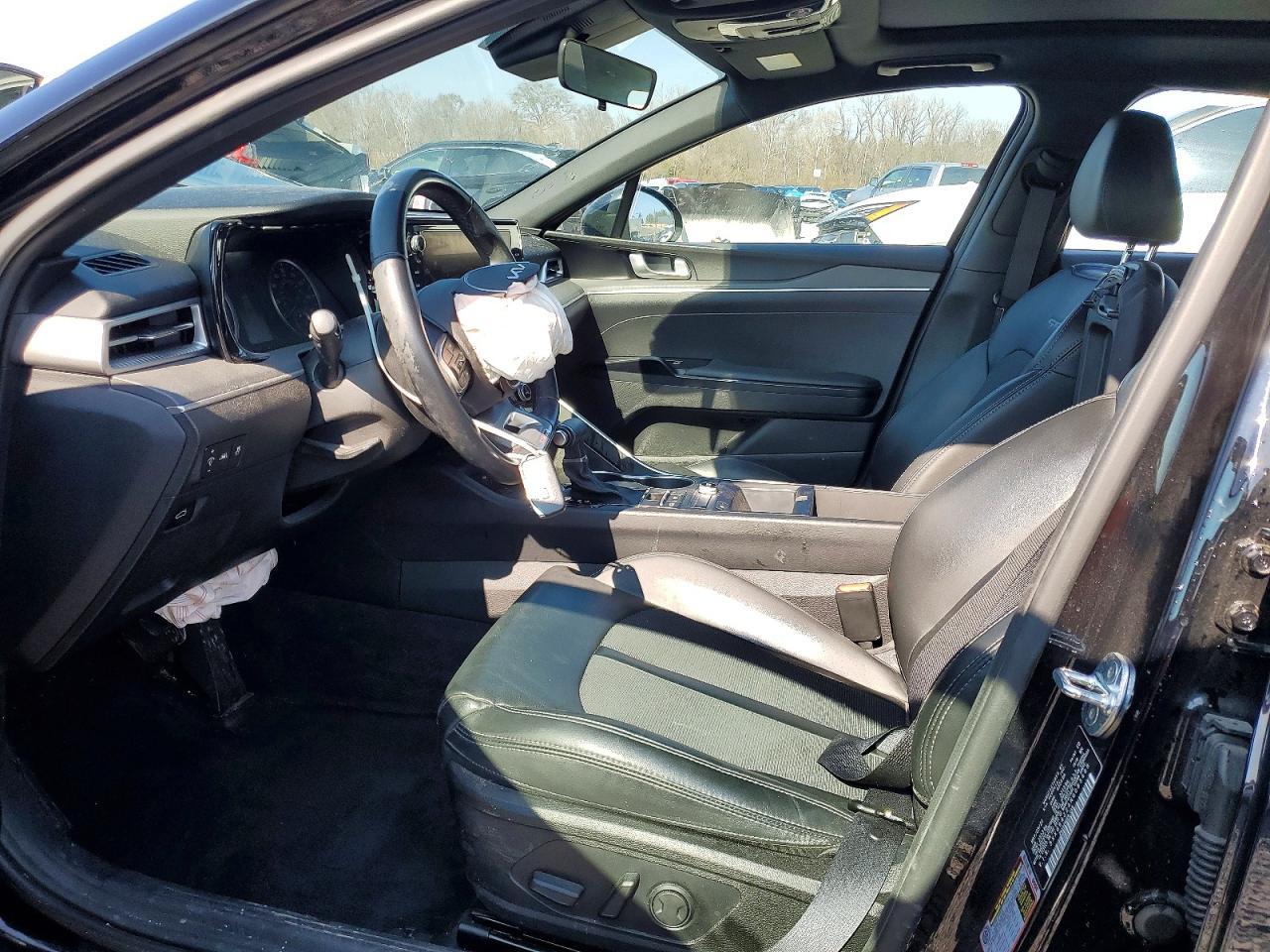2022 KIA K5