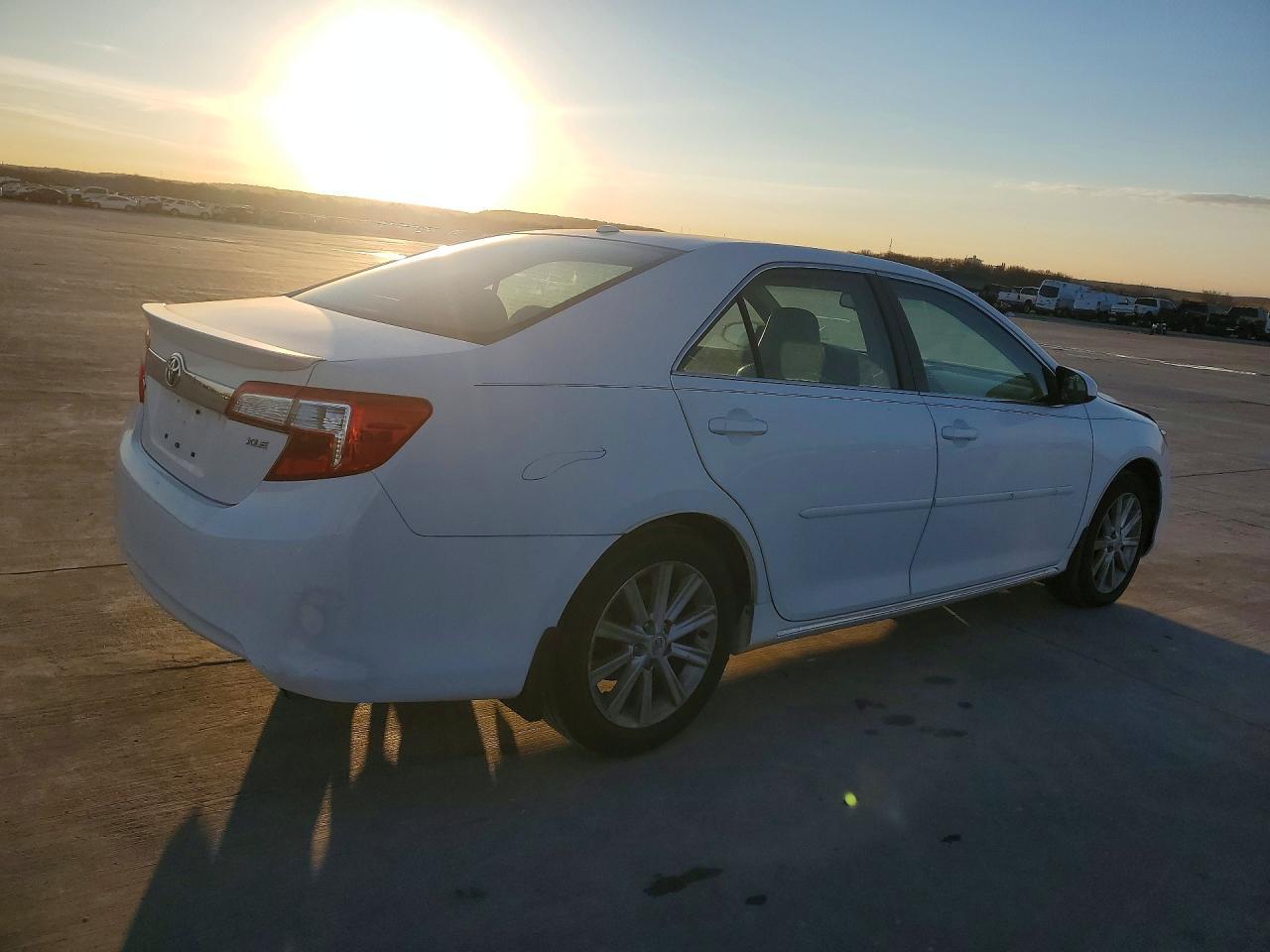 2012 TOYOTA CAMRY
