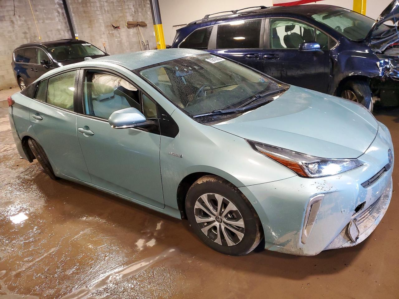 2021 TOYOTA PRIUS