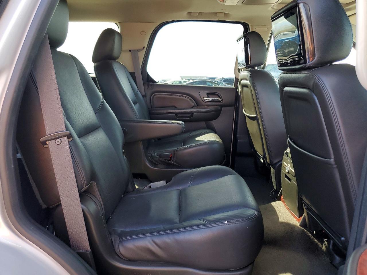 2014 CADILLAC ESCALADE