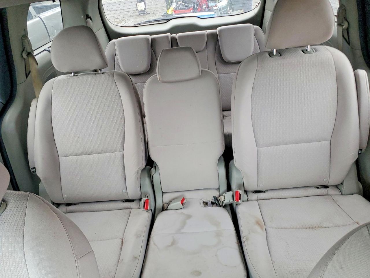 2016 KIA SEDONA
