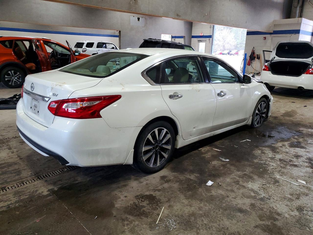 2017 NISSAN ALTIMA