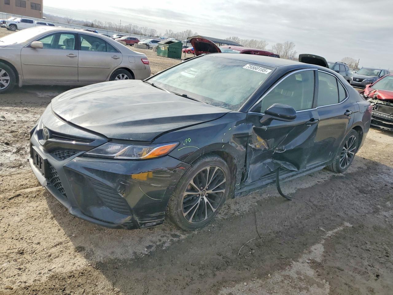 2018 TOYOTA CAMRY