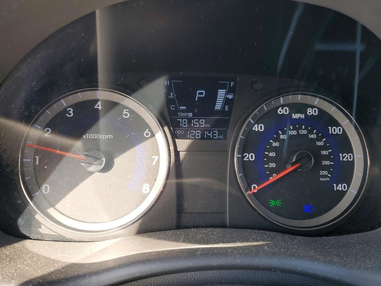 2013 HYUNDAI ACCENT