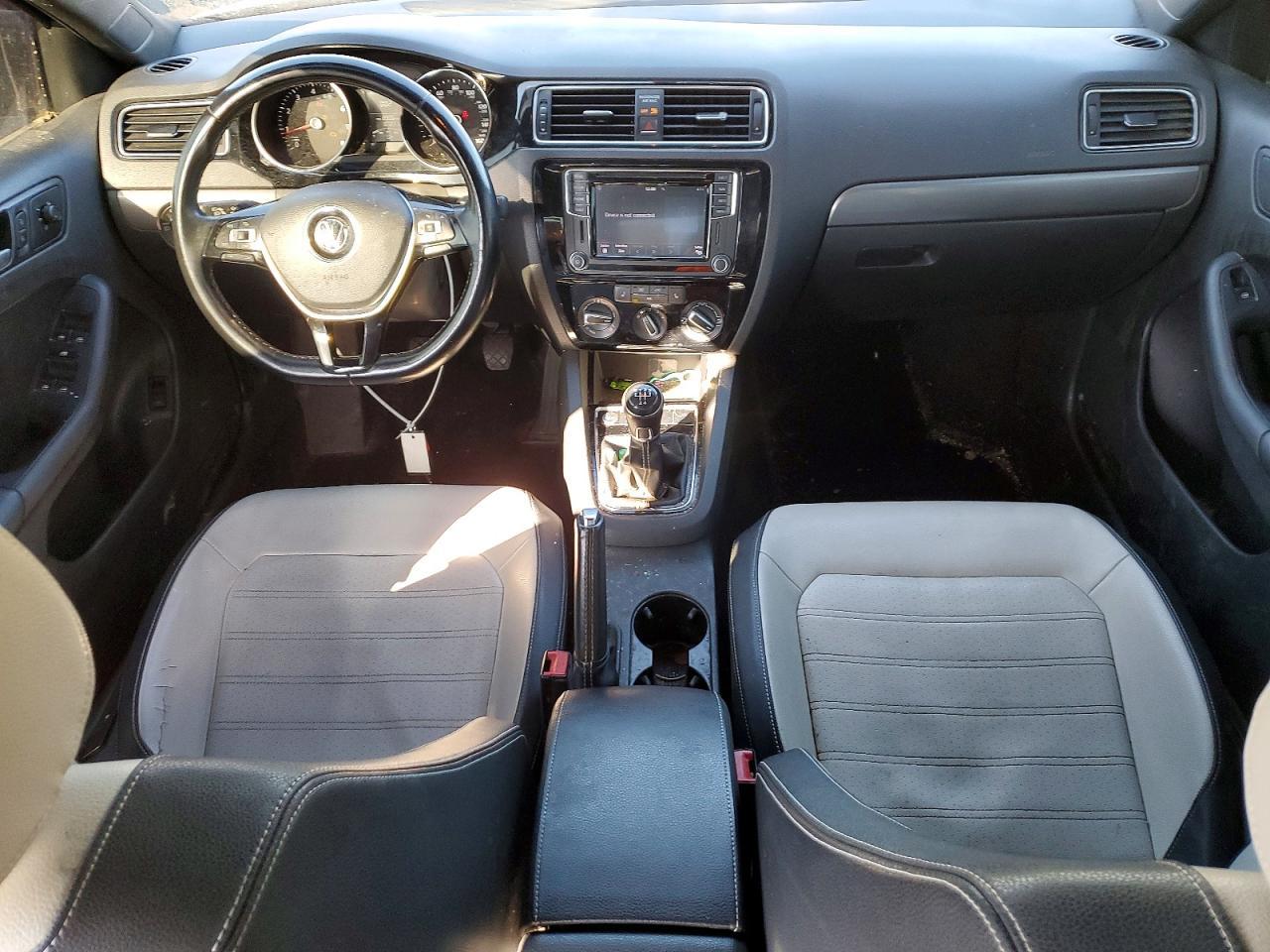 2016 VOLKSWAGEN JETTA