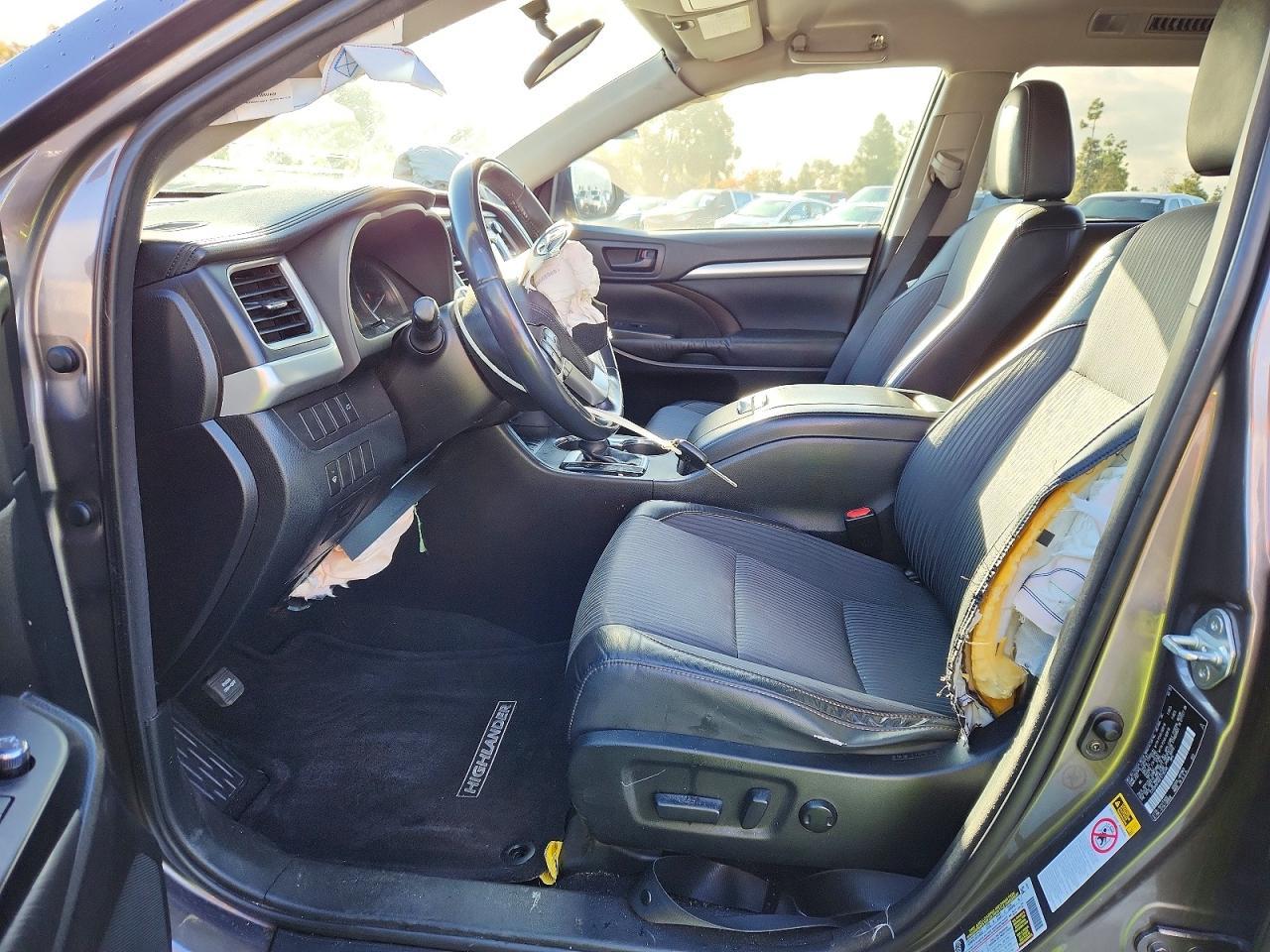 2015 TOYOTA HIGHLANDER