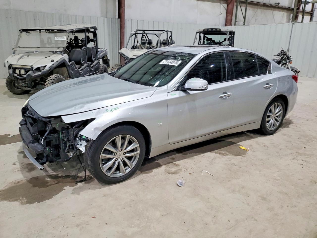 2015 INFINITI Q50