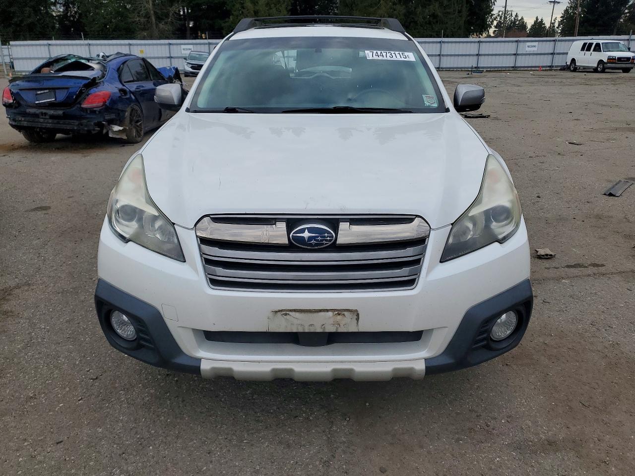 2013 SUBARU Outback