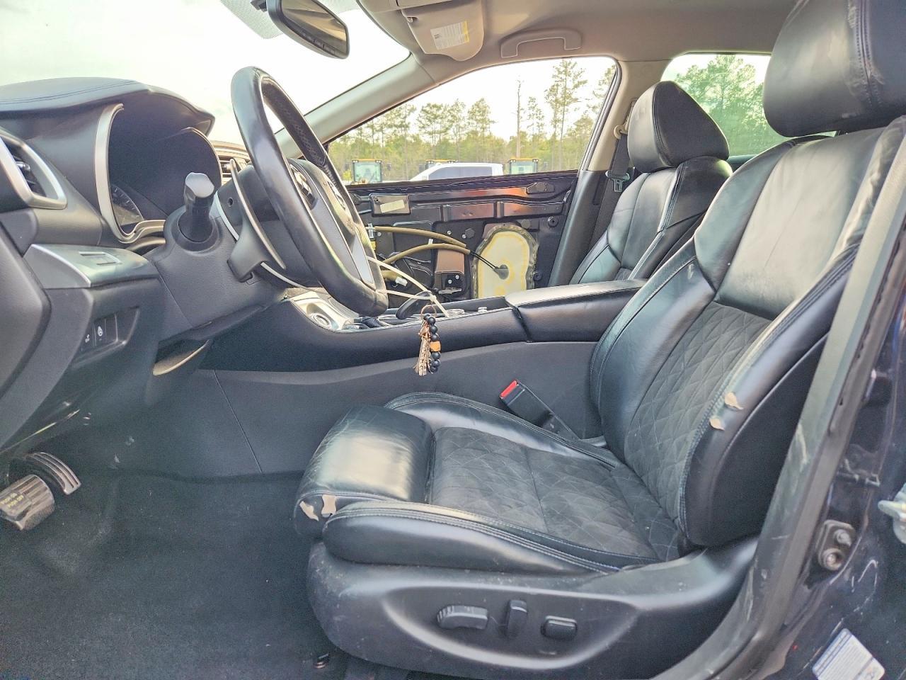 2016 NISSAN Maxima