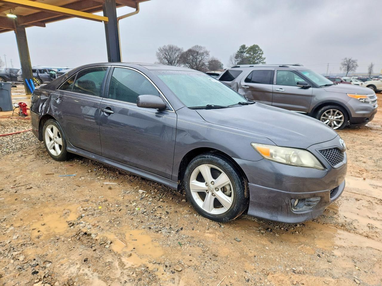 2011 TOYOTA CAMRY